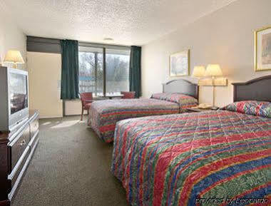 Oyo La I-10 West Hotel 2*