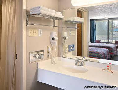 Oyo La I-10 West Hotel 2*