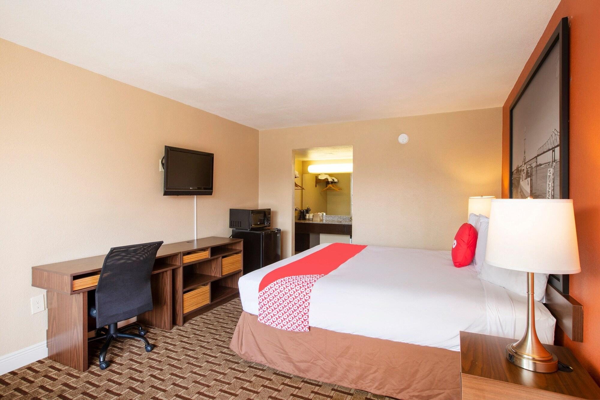 Oyo La I-10 West Hotel