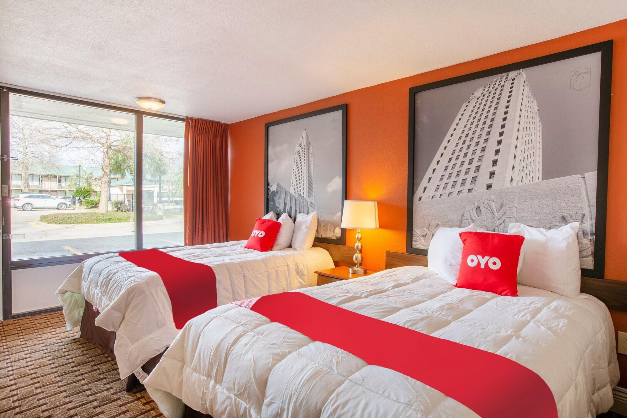 Oyo La I-10 West Hotel